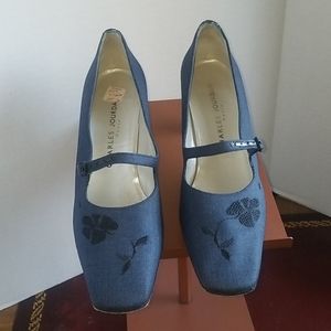 Women's shoes